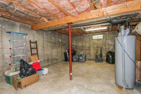332 Parkerview St, Springfield, MA 01129 photo 31