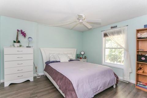 332 Parkerview St, Springfield, MA 01129 photo 25