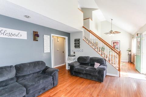 332 Parkerview St, Springfield, MA 01129 photo 7