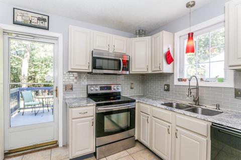 332 Parkerview St, Springfield, MA 01129 photo 14