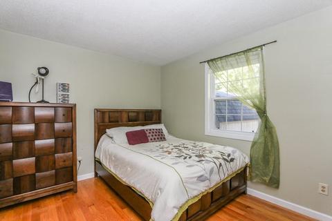 332 Parkerview St, Springfield, MA 01129 photo 16