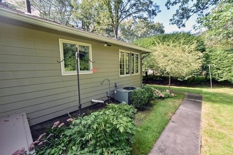 25 Robin Rd, Longmeadow, MA 01106 photo 18