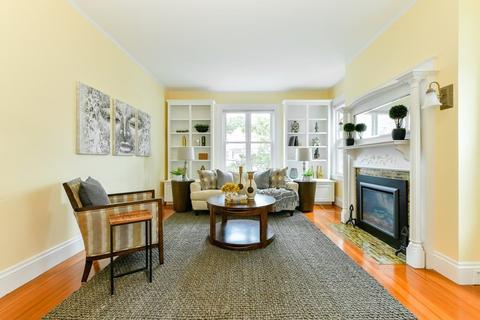 128 Davis Ave #B, Brookline, MA 02445 photo 2