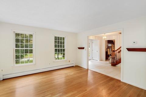 21 Walnut Hill Rd, Millis, MA 02054 photo 4
