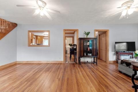 25 Devonshire Dr, Billerica, MA 01821 photo 3