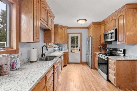25 Devonshire Dr, Billerica, MA 01821 photo 7