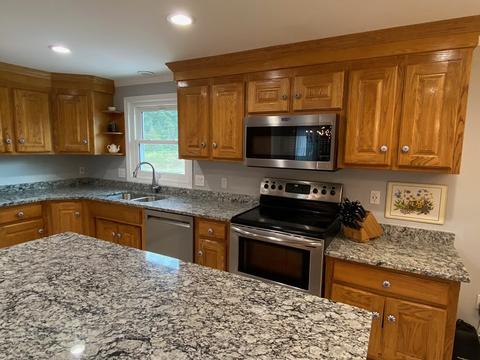 8 Horseshoe Dr, Townsend, MA 01474 photo 2