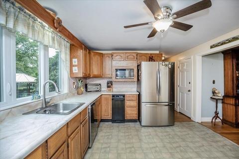 4 Seneca Dr, Danvers, MA 01923 photo 5