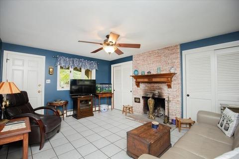 4 Seneca Dr, Danvers, MA 01923 photo 3