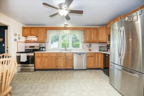 4 Seneca Dr, Danvers, MA 01923 photo 6