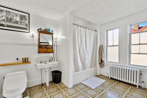 39 Abbott St, Lawrence, MA 01843 photo 10