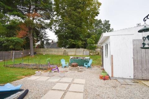 39 Gardens Dr, Springfield, MA 01119 photo 8