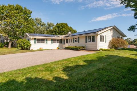 5 Wellesley Rd, Beverly, MA 01915 photo 2