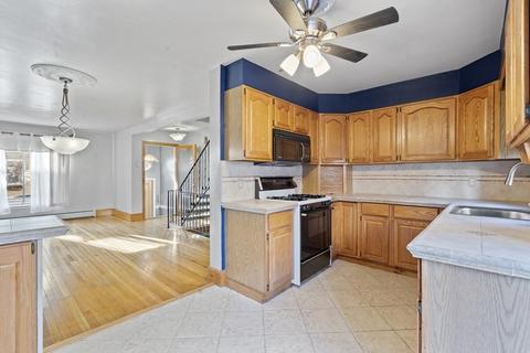 770 E 6th St, Boston, MA 02127 photo 1