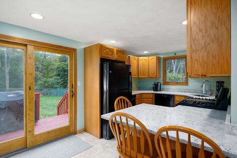 102 Orange St, Reading, MA 01867 photo 15
