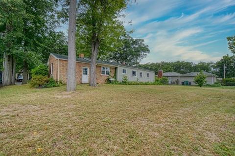 3 Daniel Dr, Chicopee, MA 01013 photo 3