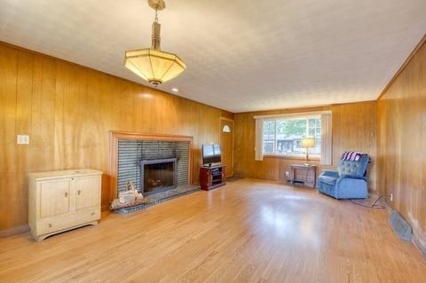 3 Daniel Dr, Chicopee, MA 01013 photo 9