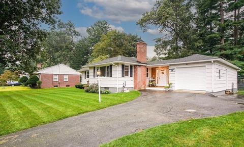 148 Glenoak Dr, Springfield, MA 01129 photo 2