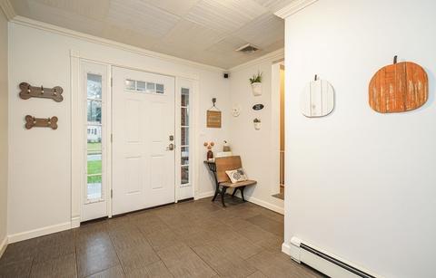 148 Glenoak Dr, Springfield, MA 01129 photo 4