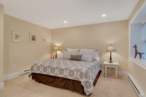 1065 South St, Needham, MA 02492 photo 28
