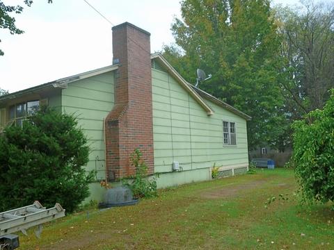 132 Plain St, Easthampton, MA 01027 photo 3