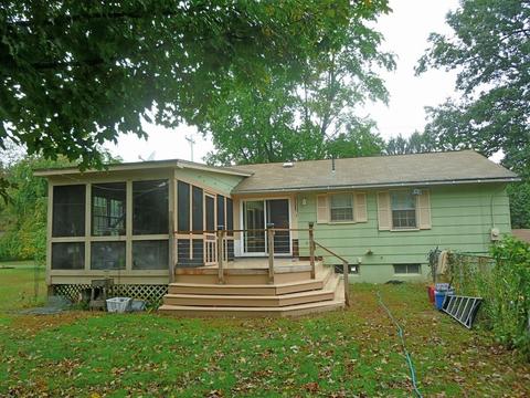 132 Plain St, Easthampton, MA 01027 photo 2