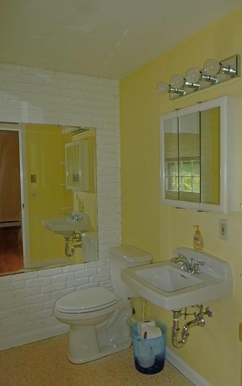 132 Plain St, Easthampton, MA 01027 photo 11