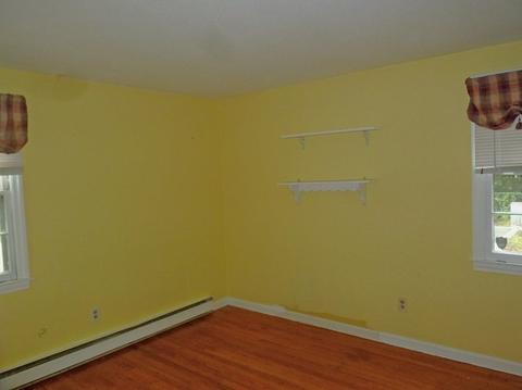 132 Plain St, Easthampton, MA 01027 photo 10