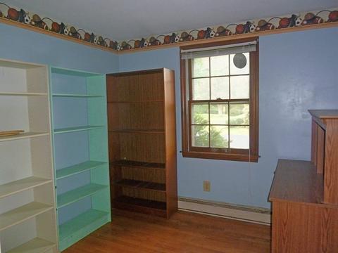 132 Plain St, Easthampton, MA 01027 photo 8