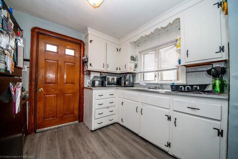 427 Hope St, Fall River, MA 02721 photo 4