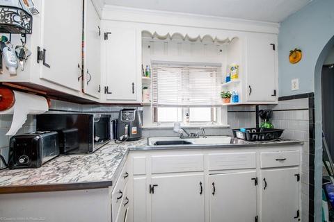 427 Hope St, Fall River, MA 02721 photo 5