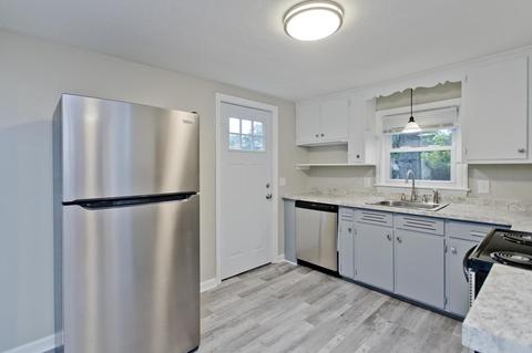 228 Shawmut St, Springfield, MA 01108 photo 8