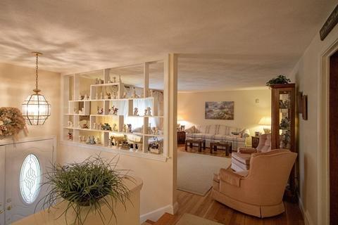 5 Palmer Dr, Canton, MA 02021 photo 4