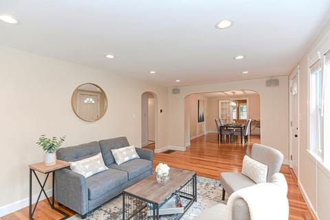 301 William St, Stoneham, MA 02180 photo 5