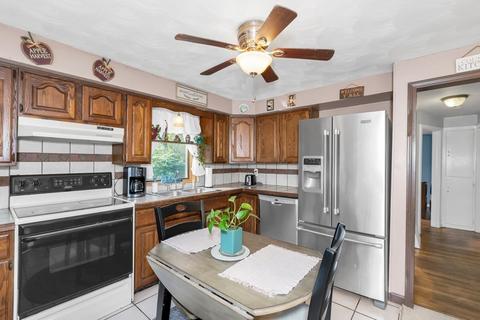 74 Bernard, Springfield, MA 01109 photo 6