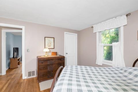 74 Bernard, Springfield, MA 01109 photo 15