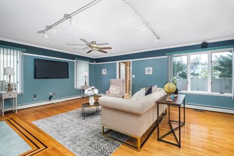 27 Sammet St, Everett, MA 02149 photo 9