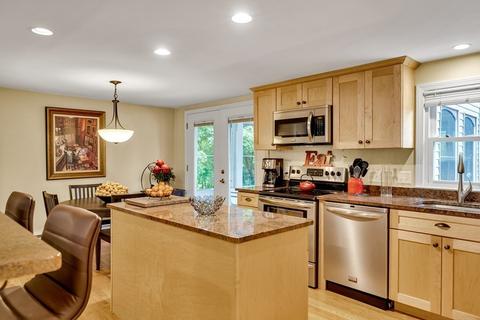 3 Fiske Ave, Upton, MA 01568 photo 4