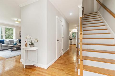 7 Traverse St #B, Wakefield, MA 01880 photo 5