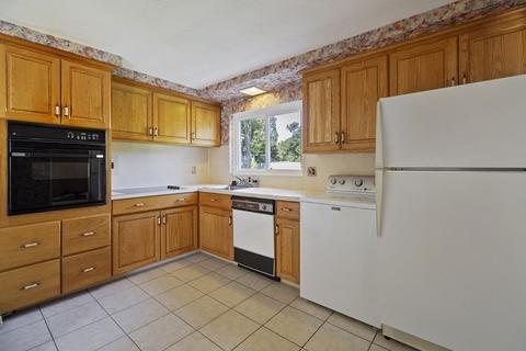 12 Doris Rd, Framingham, MA 01701 photo 15