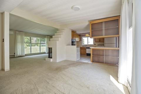 12 Doris Rd, Framingham, MA 01701 photo 8