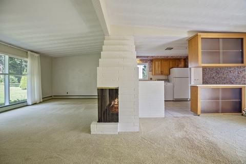 12 Doris Rd, Framingham, MA 01701 photo 9