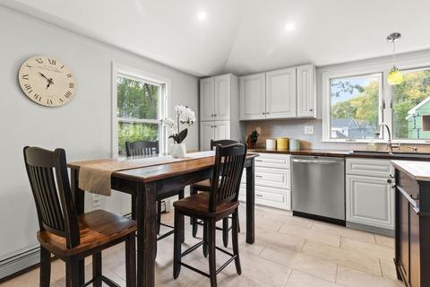 29 Gardner Rd, Reading, MA 01867 photo 3