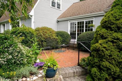 1 Button Cove Rd, Hingham, MA 02043 photo 4