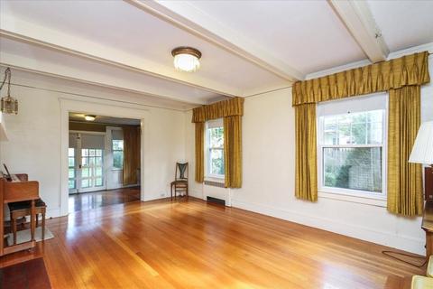 125 Kimberly Ave, Springfield, MA 01108 photo 9