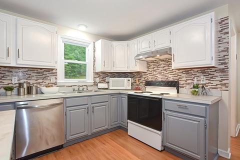 7 Proctor Rd, Pepperell, MA 01463 photo 4