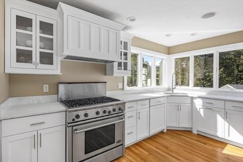 146 Hull St, Hingham, MA 02043 photo 8