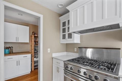 146 Hull St, Hingham, MA 02043 photo 9