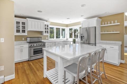 146 Hull St, Hingham, MA 02043 photo 5