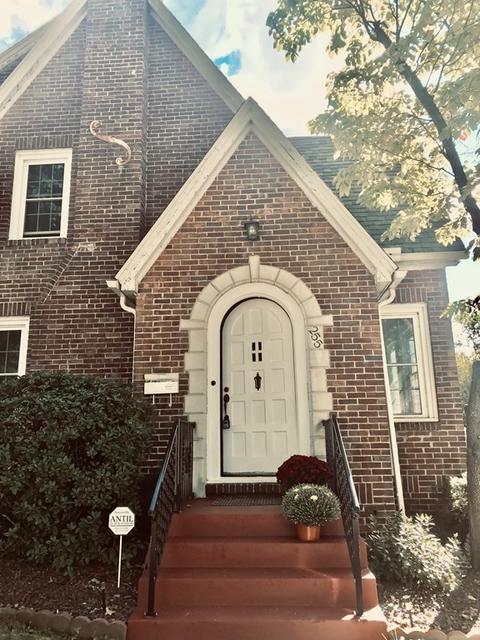 255 Norfolk, Springfield, MA 01109 photo 2